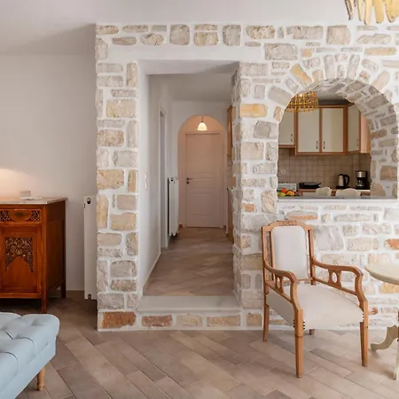 Valeli One Naousa (Paros)